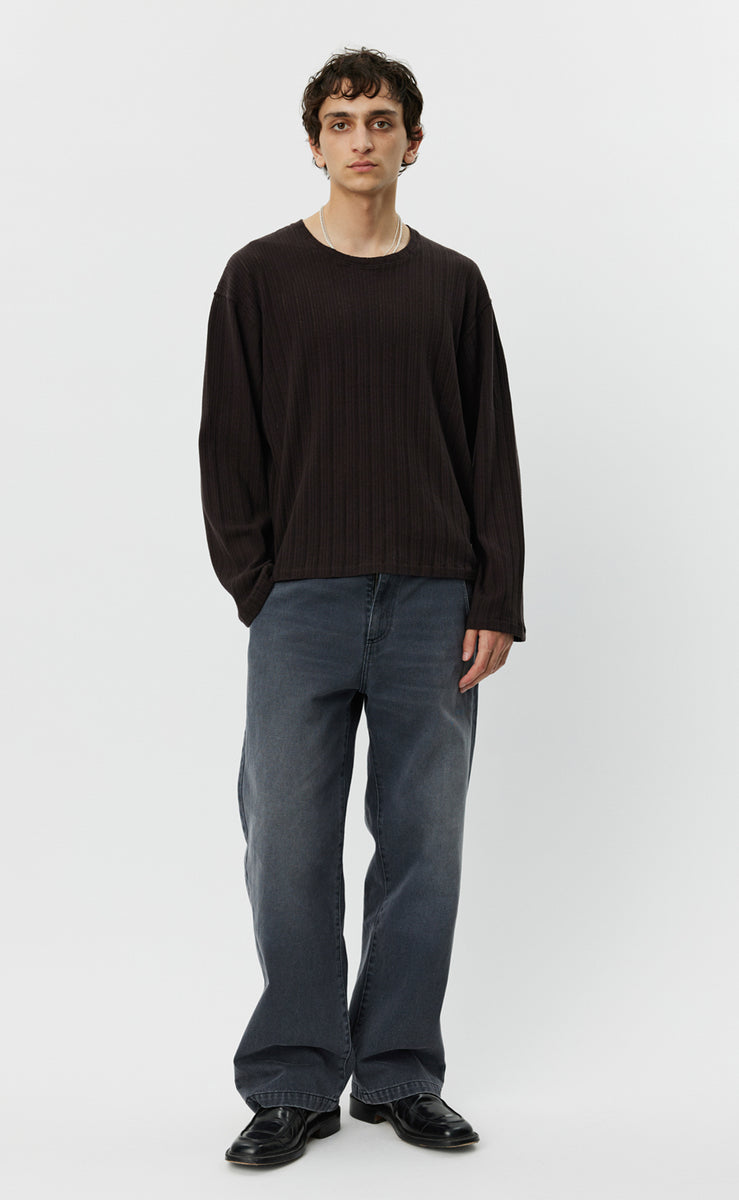 RoundNeckSweater_BrownRib_Dark