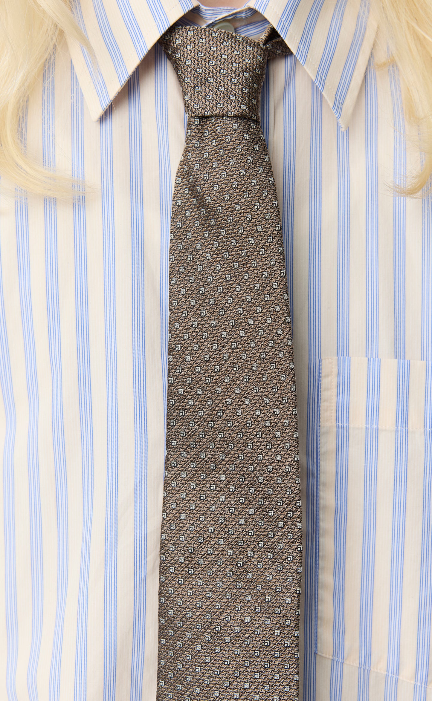 Banquet Tie - Biscuit Dots