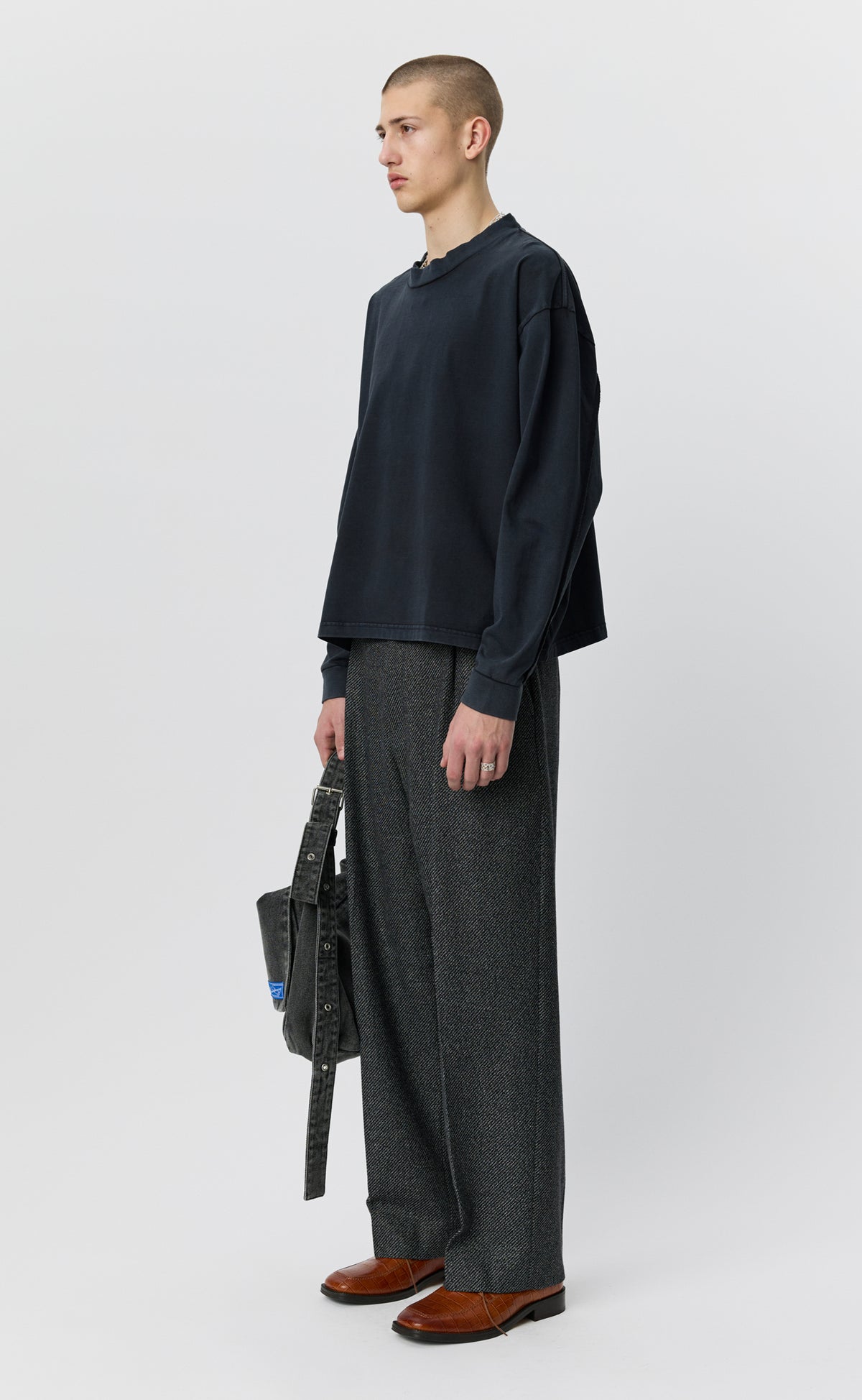 Browsing LS Tee - Vintage Black