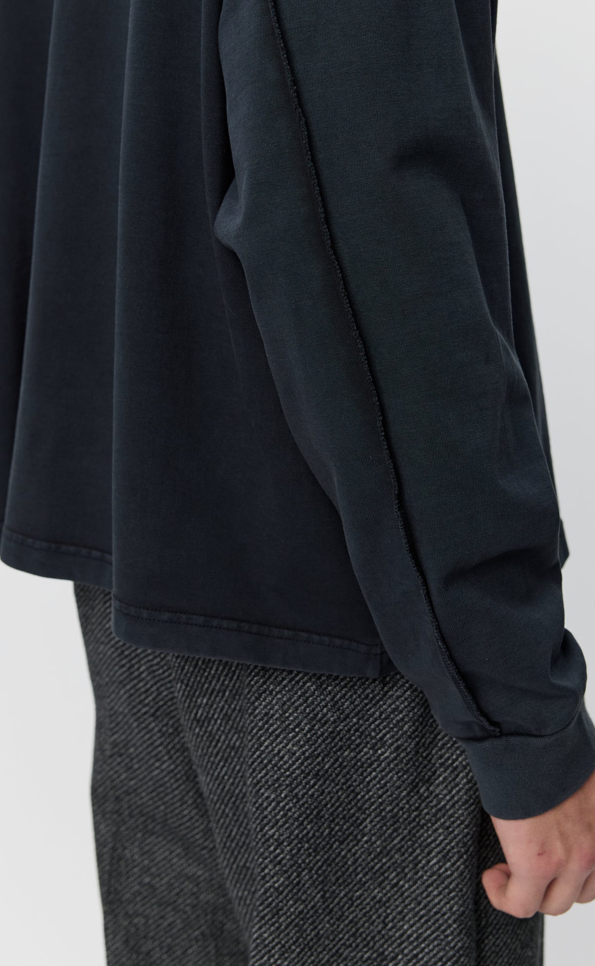 Browsing LS Tee - Vintage Black