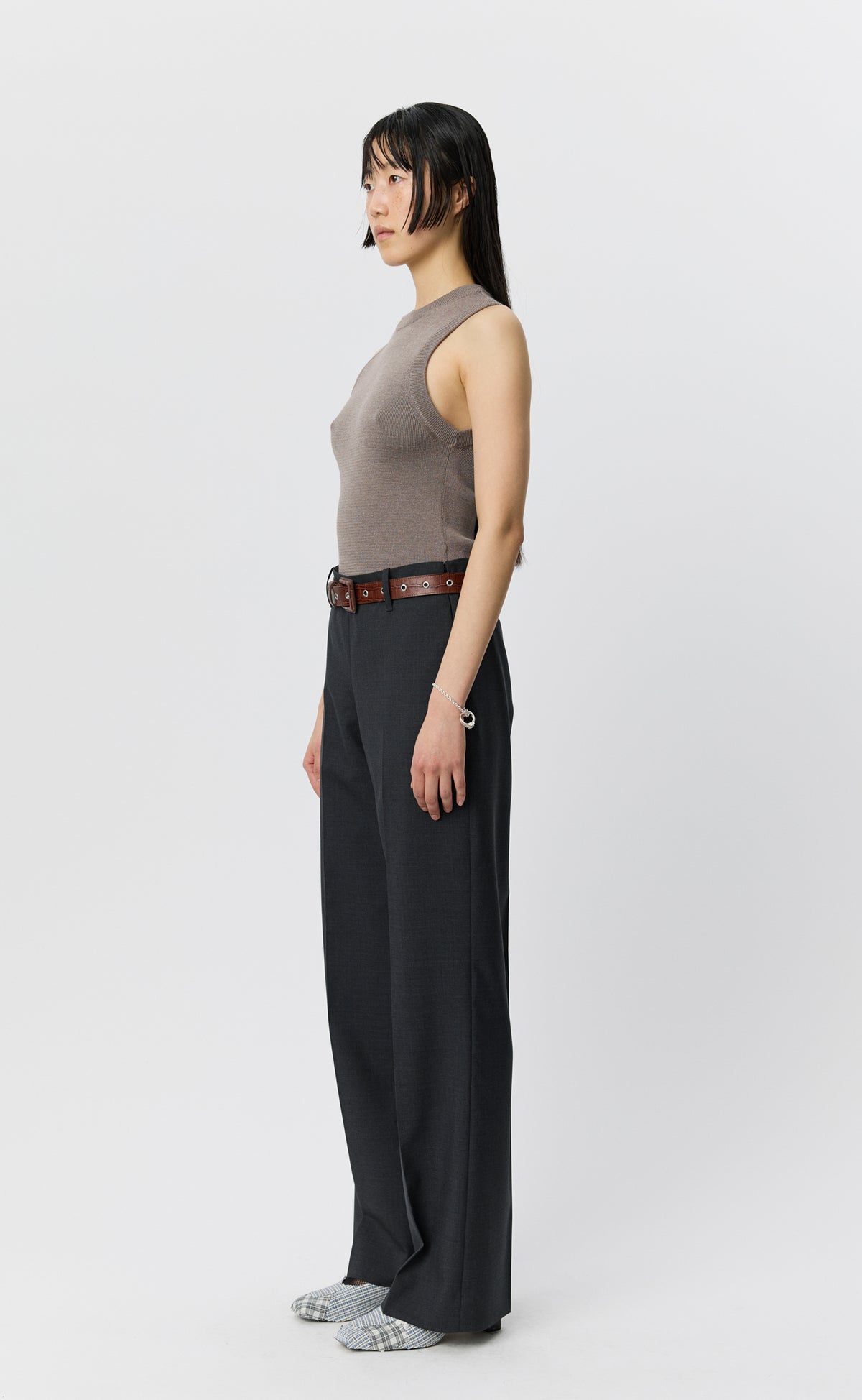 New Taper Trousers - Dark Grey Dry Wool