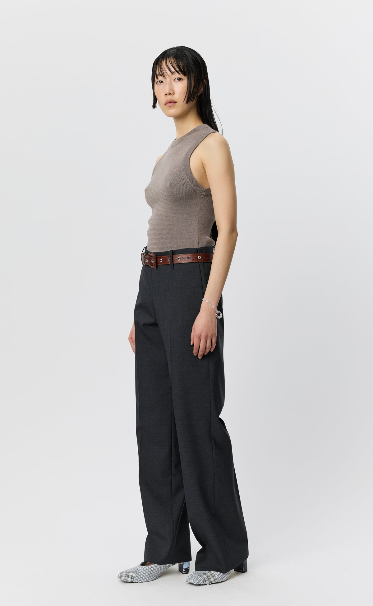 New Taper Trousers - Dark Grey Dry Wool