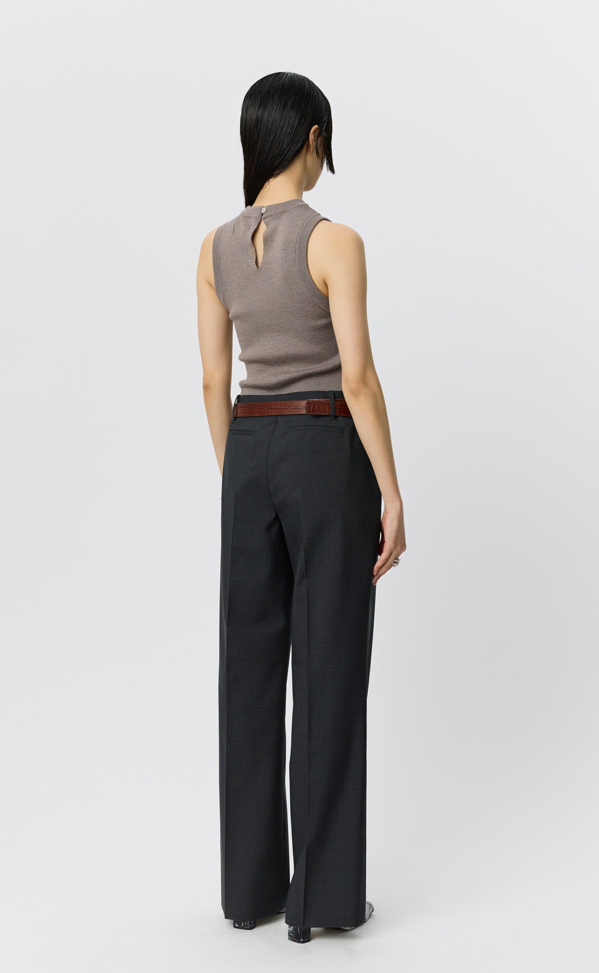 New Taper Trousers - Dark Grey Dry Wool