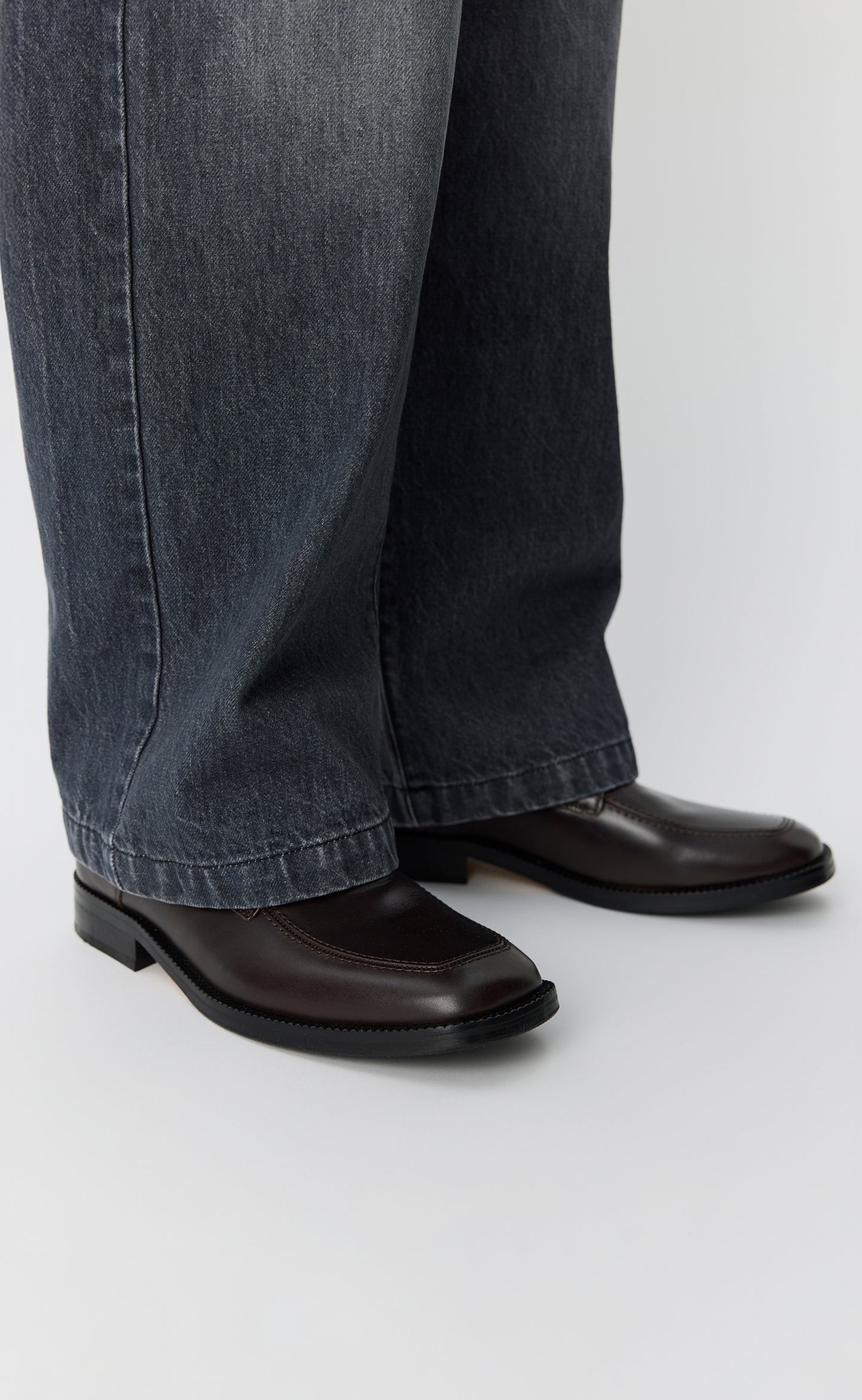 Reunion Derby - Dark Brown