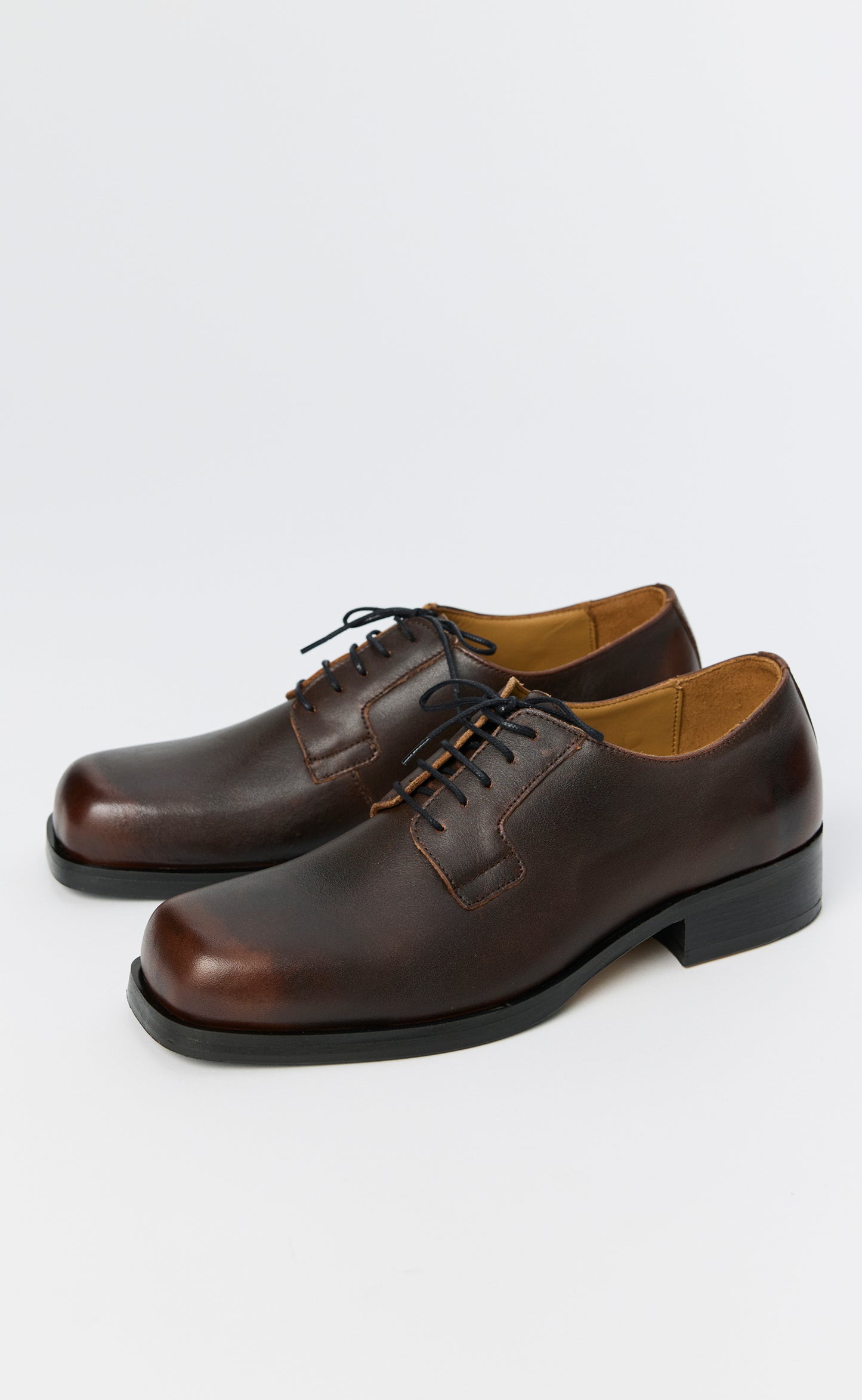 Event Derby - Dark Brown Blush
