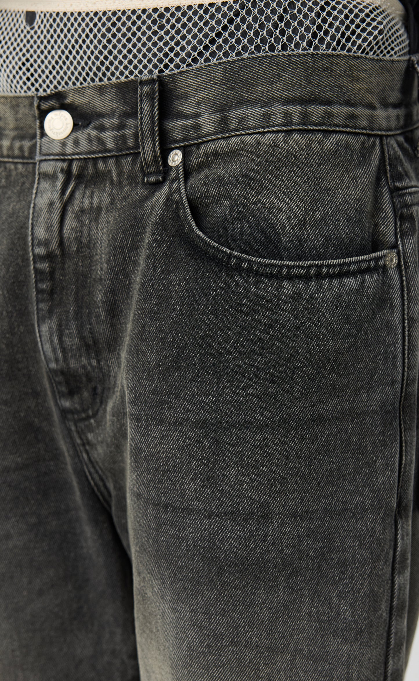 Straight Cut Capri Jeans - Stonewashed Black