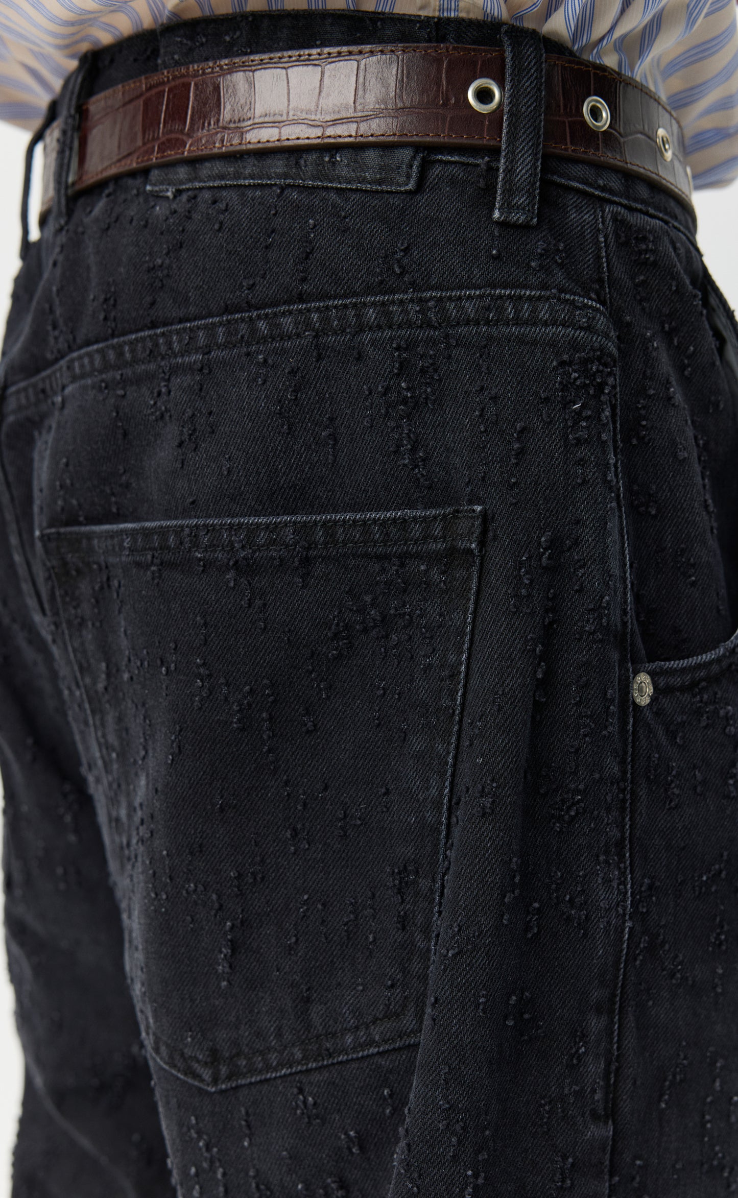 Straight Cut Jeans - Faded Black Punch Out
