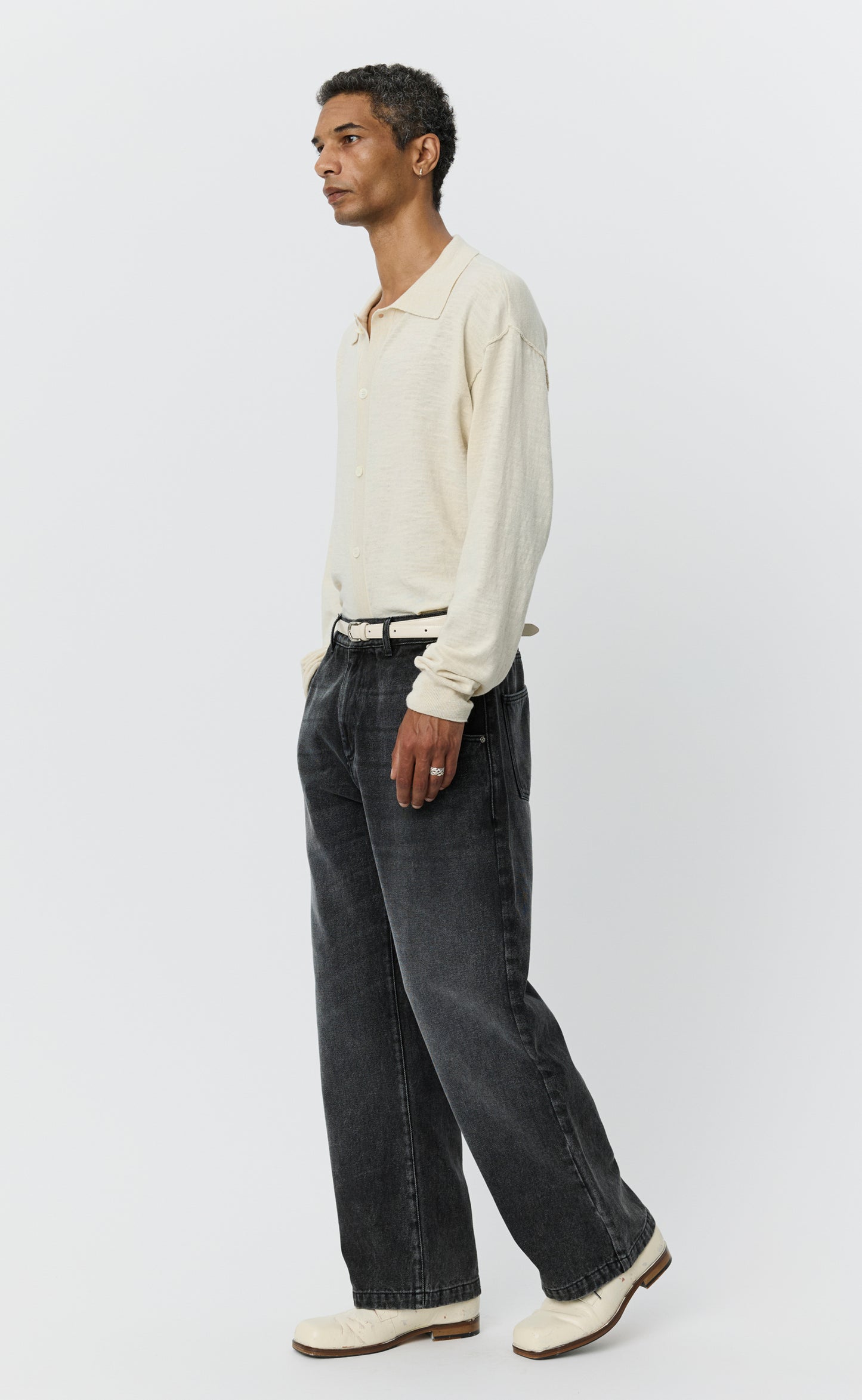 Straight Cut Jeans - Stonewashed Black