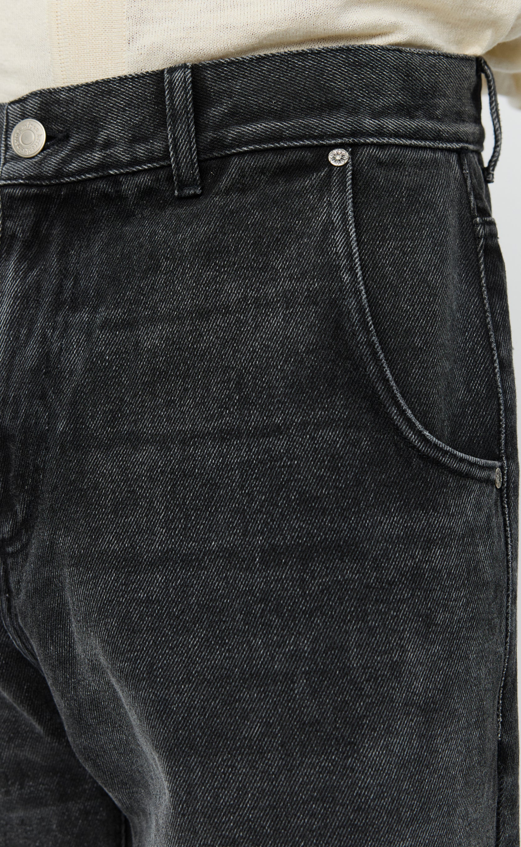 Straight-Cut-Jeans_Stone-