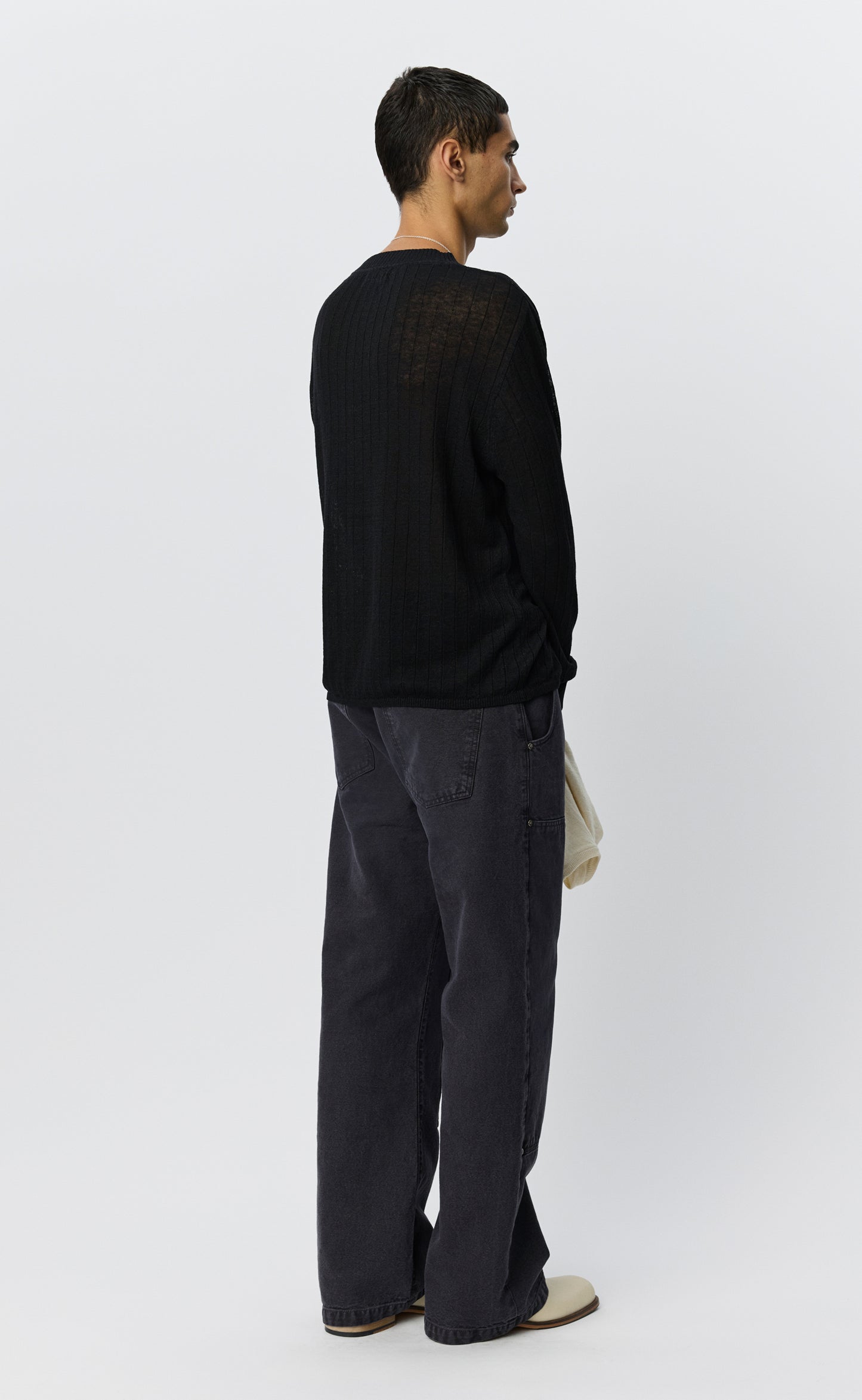 V-Neck Pullover - Black Rib