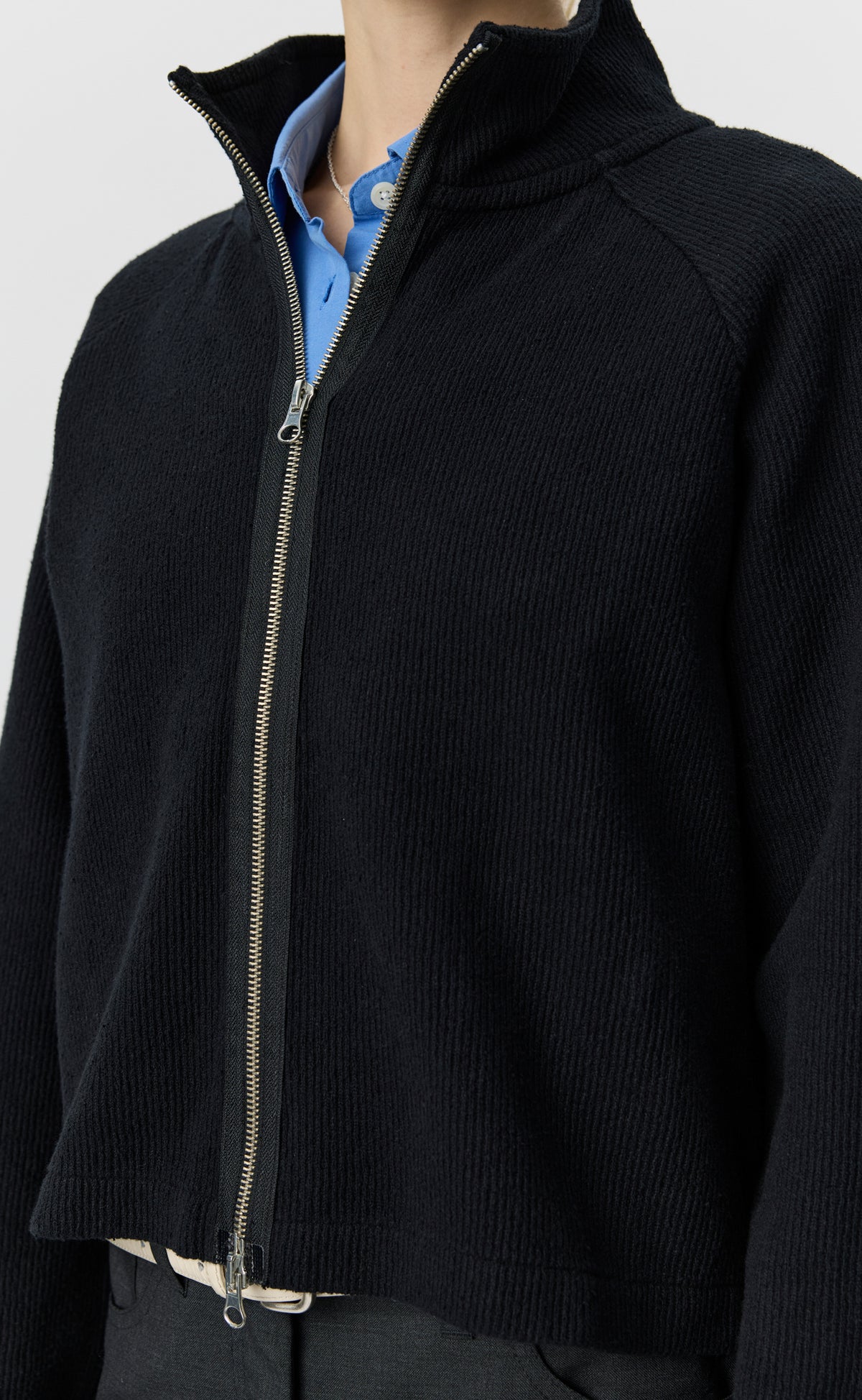 Cropped Leisure Zip Up - Black