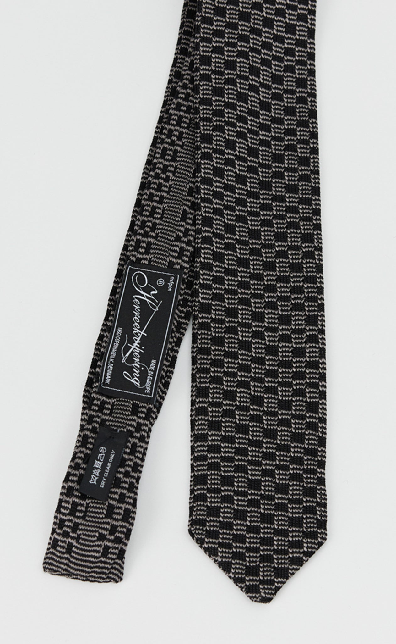 Formal Tie - Black/Grey Ladder